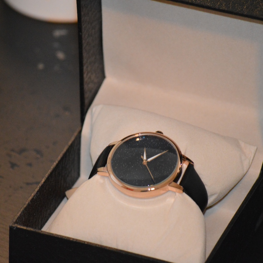 J.Market Watch Women's Waterproof Watch Adjustable - Picture 4 of 6